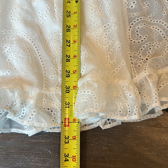 Alice + Olivia Sherrie Broderie Mini Dress White Size S 3/4 Sleeves V Neck - Picture 16 of 16